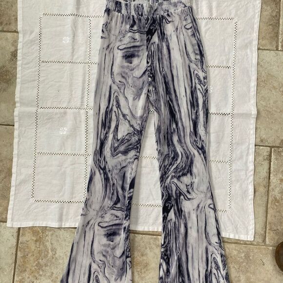 NWT Nasty Gal Tie Dye Print Plisse High Waisted Flare Pants - Picture 4 of 12